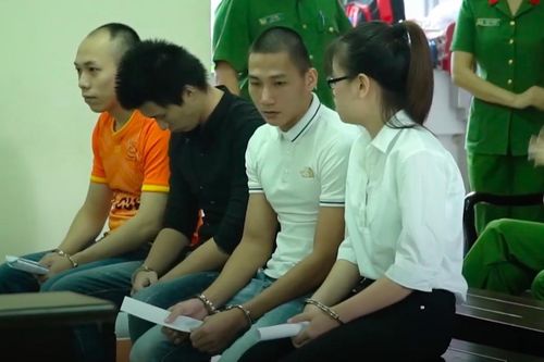 Xét xử nhân viên Công ty Alibaba: Người phụ nữ ra lệnh đập phá xe của đoàn cưỡng chế khai gì?