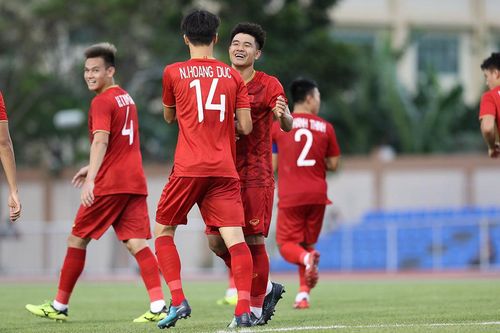 Bảng xếp hạng FIFA: Việt Nam tăng 3 bậc, Thái Lan tụt mạnh trong tháng 11