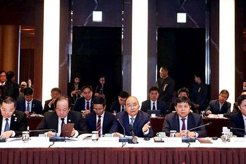 Thủ tướng dự tọa đàm với các doanh nghiệp hàng đầu Hàn Quốc
