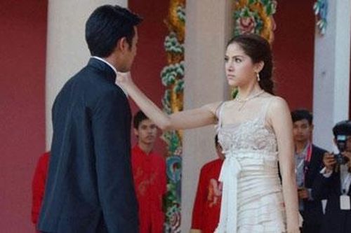 Trước đêm tân hôn, cô dâu tháo nhẫn cưới, ném thẳng mặt chú rể vì nghe thấy một câu nói