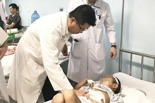 Cứu bé trai 6 tuổi bị vỡ gan