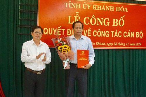 Trao quyết định chuẩn y ông Nguyễn Văn Ghi giữ chức Ủy viên Ban Thường vụ Tỉnh ủy Khánh Hòa