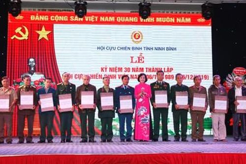 Kỷ niệm 30 năm ngày thành lập Hội CCB Việt Nam