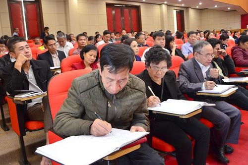 Bồi dưỡng nghiệp vụ tuyên truyền miệng và cập nhật kiến thức cho cán bộ, đảng viên ở cơ sở