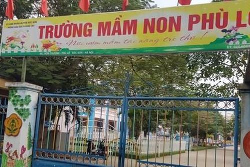 Bé 3 tuổi nghi bị kẹt đầu vào máng trượt trường mầm non tử vong