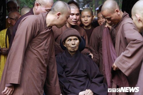 Thiền sư Thích Nhất Hạnh rời chùa Từ Hiếu sang Thái Lan tịnh dưỡng