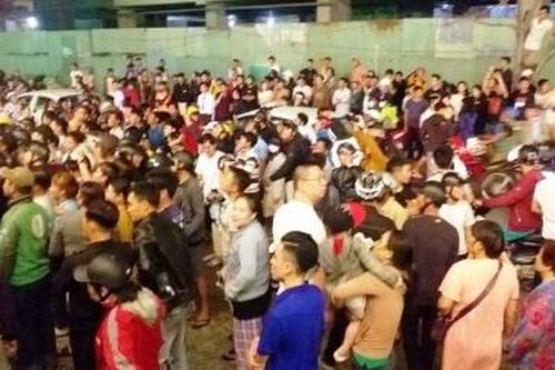 Đà Nẵng: Giải cứu người đàn ông lơ lửng ở tầng 23 khách sạn