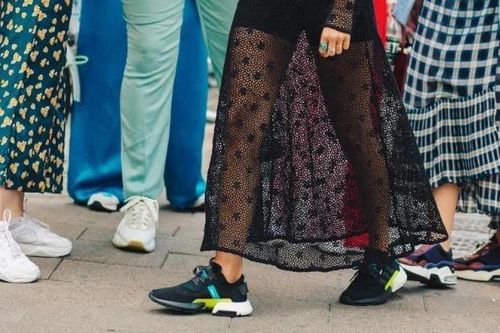 'Tôi hối hận vì bỏ 9 triệu mua một đôi giày dịp Black Friday'