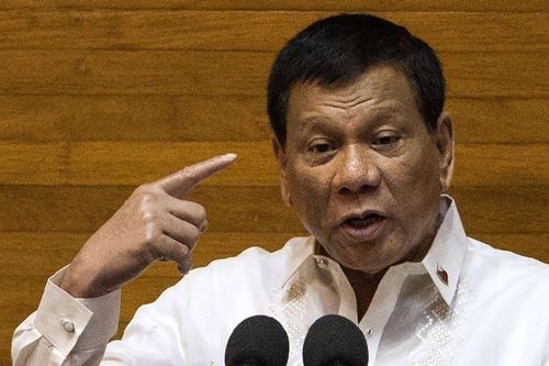 TT Duterte khoe vứt xác nhiều trùm ma túy xuống biển và khe núi