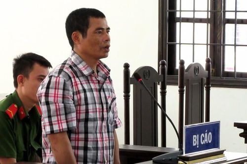 Cha nổ súng trúng con gái lĩnh 6 năm tù