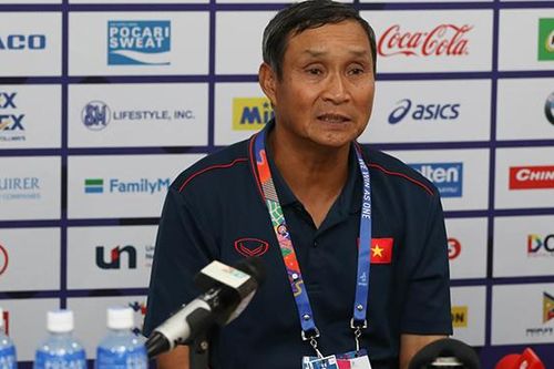 Thắng 6-0, HLV Mai Đức Chung chưa hài lòng về tỷ số