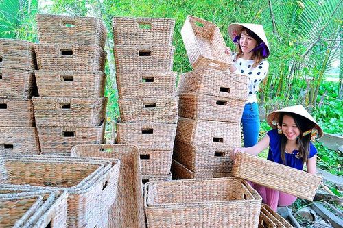 Nghề đan giỏ lục bình