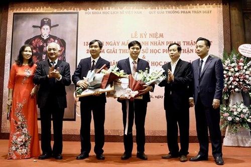 Kỷ niệm 20 năm Giải thưởng sử học Phạm Thận Duật