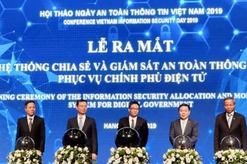 Bộ TT&TT khai trương 'Hệ thống Chia sẻ và Giám sát thông tin phục vụ Chính phủ điện tử'
