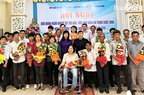 Tuyên dương 60 người khuyết tật tiêu biểu