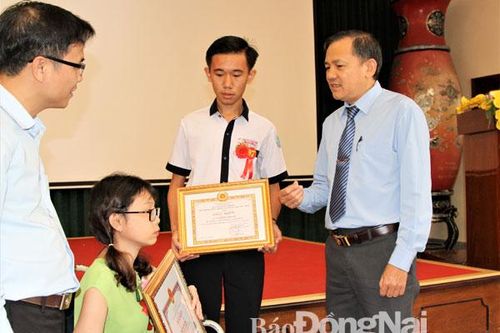 Lan tỏa những tấm gương người tốt - việc tốt