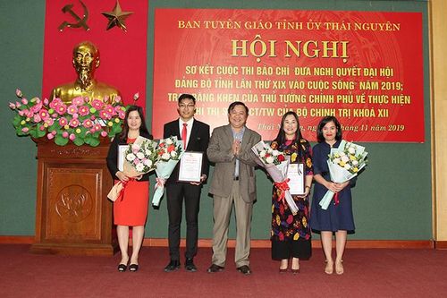 57 tác phẩm được trao giải Cuộc thi đưa Nghị quyết của Đảng vào cuộc sống