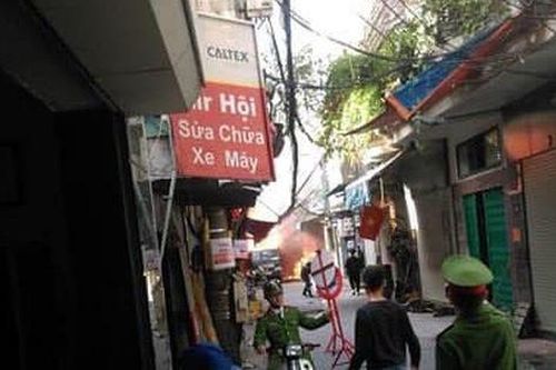 Hà Nội: Nổ bình gas liên hoàn giữa phố đông người