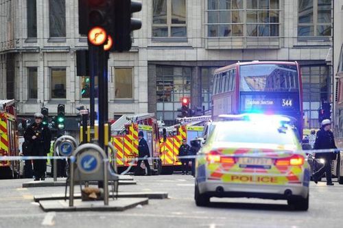 Nghi phạm vụ tấn công ở cầu London mới ra tù tháng 12-2018 vì tội khủng bố