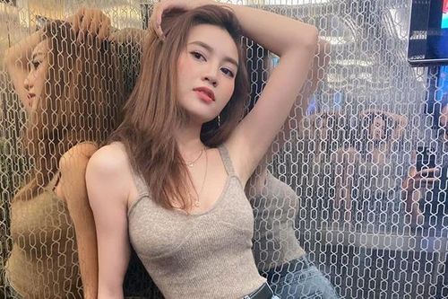 Ninh Dương Lan Ngọc đăng ảnh chỉnh sửa đến méo tay