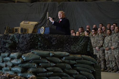 Chuyến bay bí mật chưa từng thấy của ông Trump dịp lễ Tạ ơn