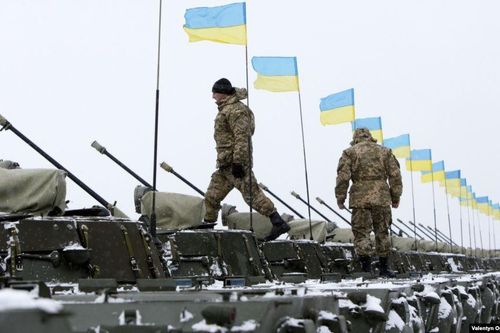 Mỹ cấp các khoản viện trợ quân sự trị giá gần 50 triệu USD cho Ukraine