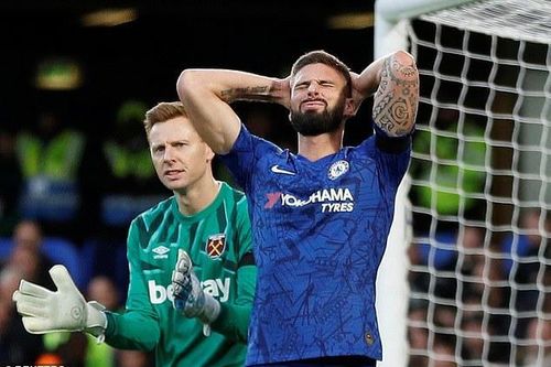 Chelsea thua 0-1 trên sân nhà Stamford Bridge