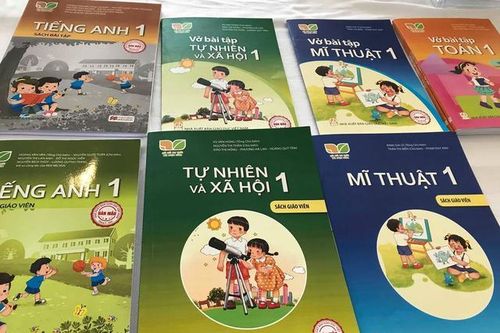Những người nào được tham gia lựa chọn sách giáo khoa?
