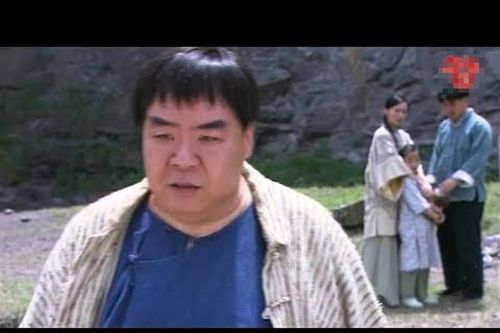'Vinh Thịt Lợn' Trịnh Tắc Sĩ đóng phim 'người lớn' để trả nợ