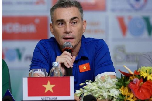 Lý do khiến HLV trưởng ĐT futsal Việt Nam xin thôi chức?