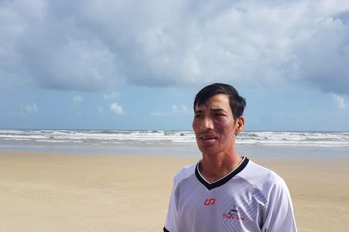 Gặp người phát hiện hàng chục ký heroin trong can nhựa ở bãi biển