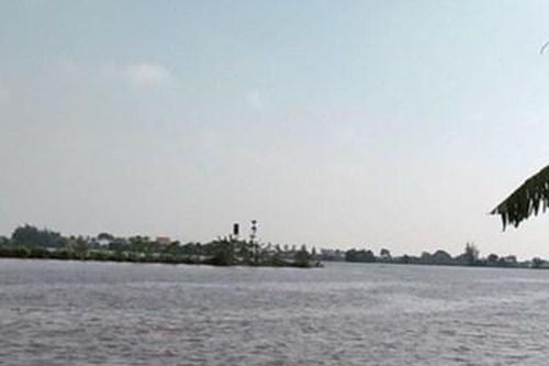 Nghe tiếng kêu cứu nhưng không tìm thấy người vụ đắm tàu trên sông Luộc