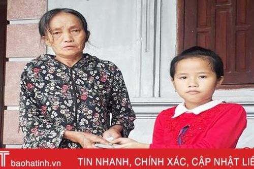 Học sinh lớp 3 nhặt được tiền, vàng trả lại người đánh rơi