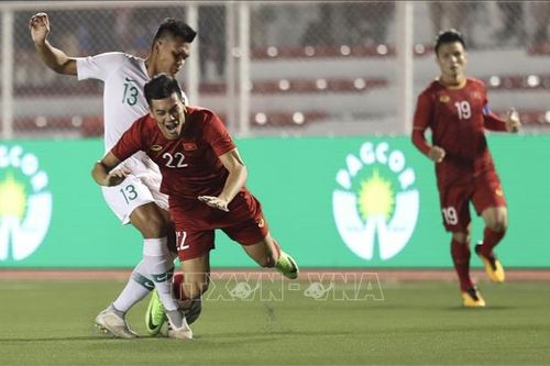 Sai lầm của Tiến Dũng, U22 Việt Nam bị dẫn trước 0-1 trong hiệp 1