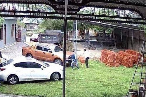Kinh hoàng vụ giám đốc suýt đoạt mạng con trai vì chạy trốn khi bị bắt quả tang buôn pháo Tết