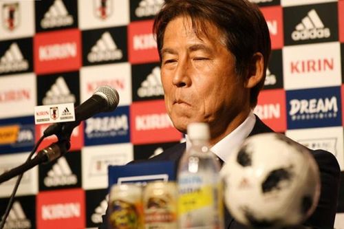 HLV Nishino: 'Đây là lần đầu tôi thấy áp lực khi tới Thái Lan'