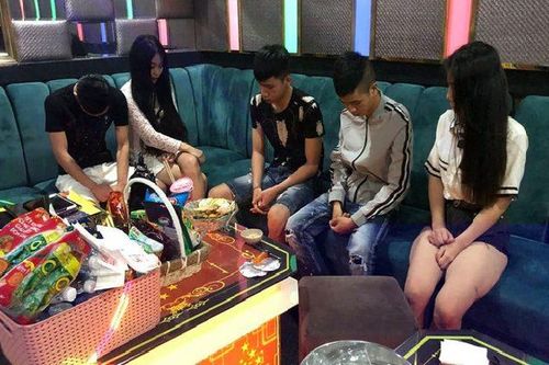 Phát hiện 22 nam nữ dương tính với chất ma túy trong quán karaoke