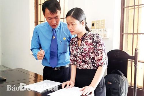 Công ty phải bồi thường vì cho người lao động nghỉ việc trái luật