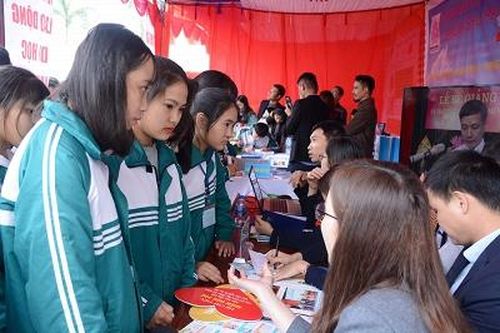 Trường Đại học Hùng Vương đẩy mạnh hợp tác đào tạo