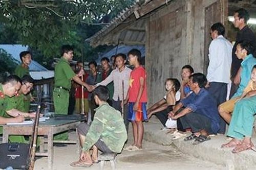 Tăng cường công tác thu hồi súng tự chế, vật liệu nổ tại cơ sở