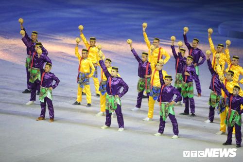 Những màn nghệ thuật ấn tượng trong khai mạc SEA Games 30