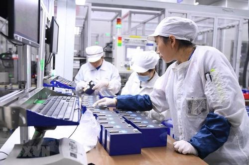 Hoạt động sản xuất của Trung Quốc tăng trưởng trở lại