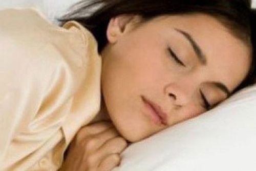Cách giúp bạn ngủ sâu để có làn da đẹp