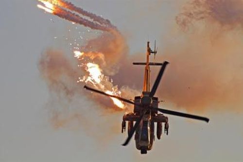 Đội quân nhà giàu Saudi Arabia khiến trực thăng Apache Mỹ nhận trái đắng