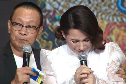 Phi Nhung: 'Tôi nhận nhiều con nuôi vì thiếu tình thương'