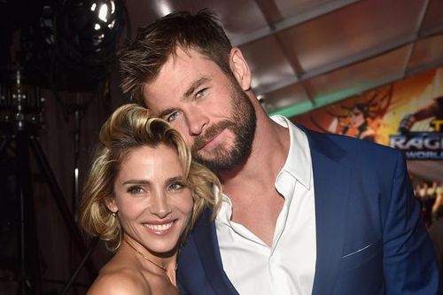 Chris Hemsworth bị vợ mắng vì đặt búa của Thor ở giữa nhà