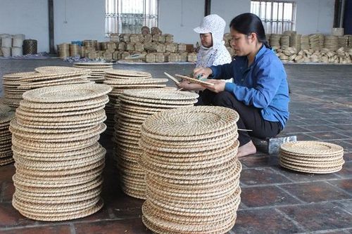 Sản phẩm làng nghề chật vật xuất ngoại
