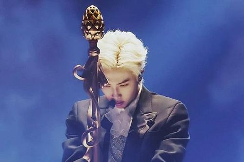 RM BTS 'lỡ tay' khiến ARMY lo lắng tại MMA 2019