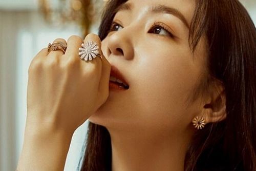 Ảnh mới đốn tim của Irene Red Velvet, nhan sắc lộng lẫy tuy đã gần 30