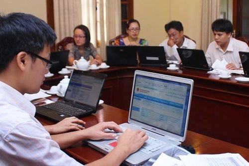 Hành vi nào bị coi là thông thầu?